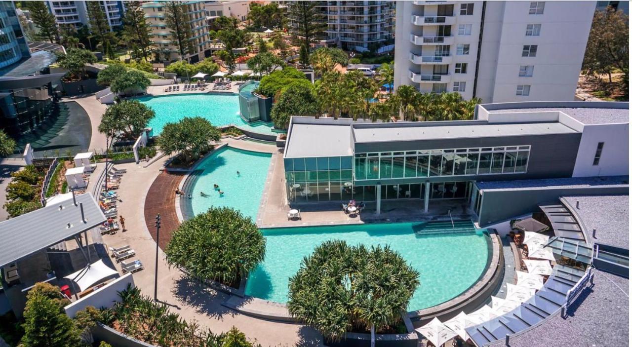 Iconic Q Resort Ocean View Gold Coast Exterior photo